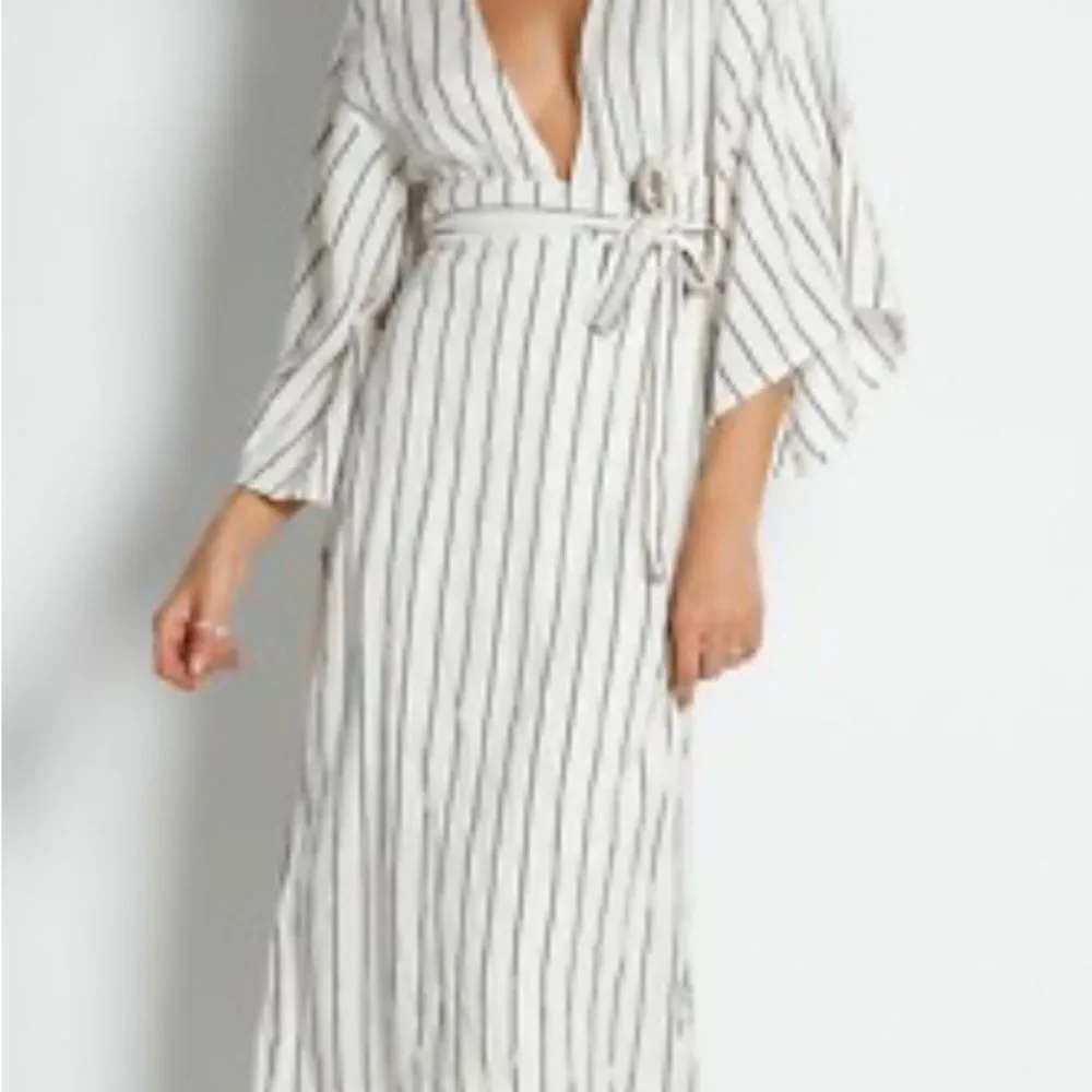 Billabong Robe Life White and Black Plunge Neck Striped Dress small - Picture 1 of 15